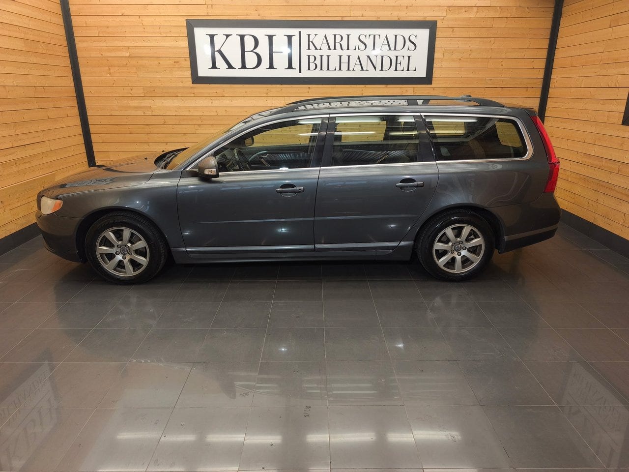 Volvo V70 2011 – bild 1 av 21