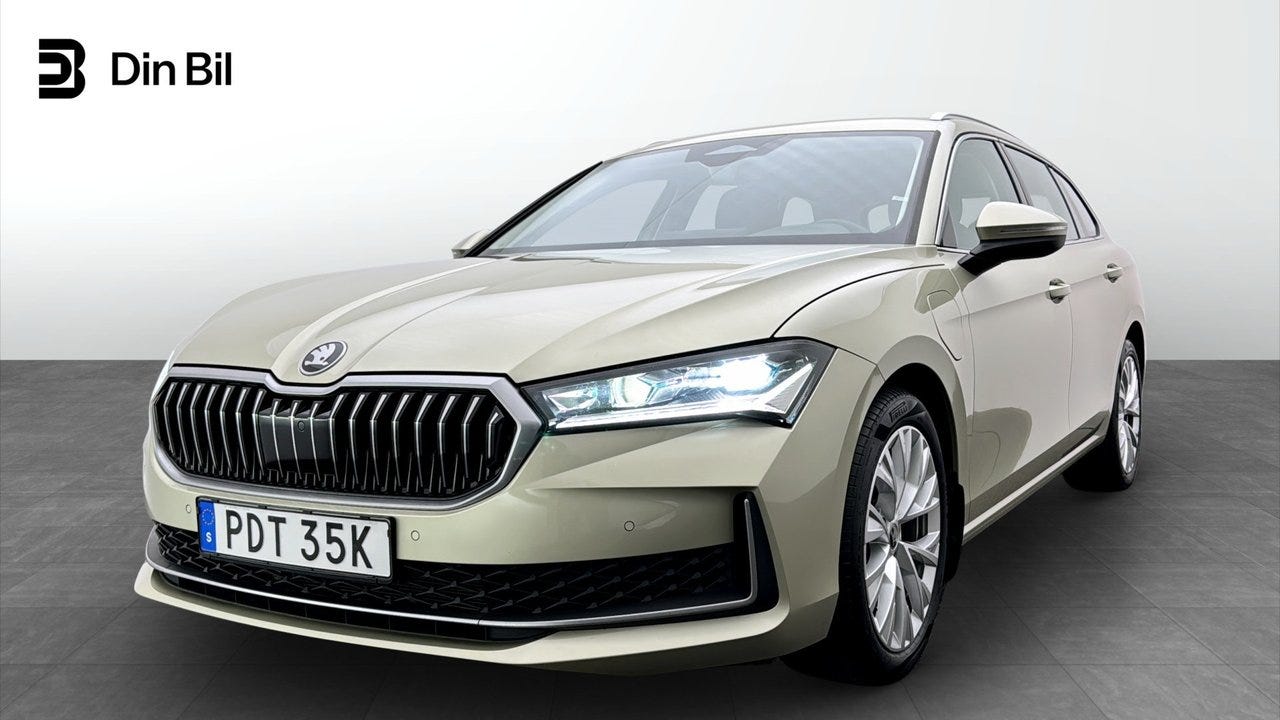 Skoda Superb 2025 – bild 1 av 21