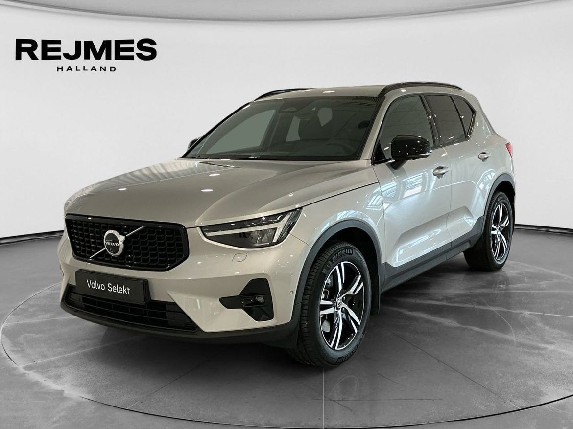 Volvo XC40 2025 – bild 1 av 15