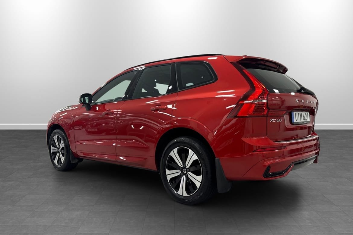 Volvo XC60 2025 – bild 1 av 9