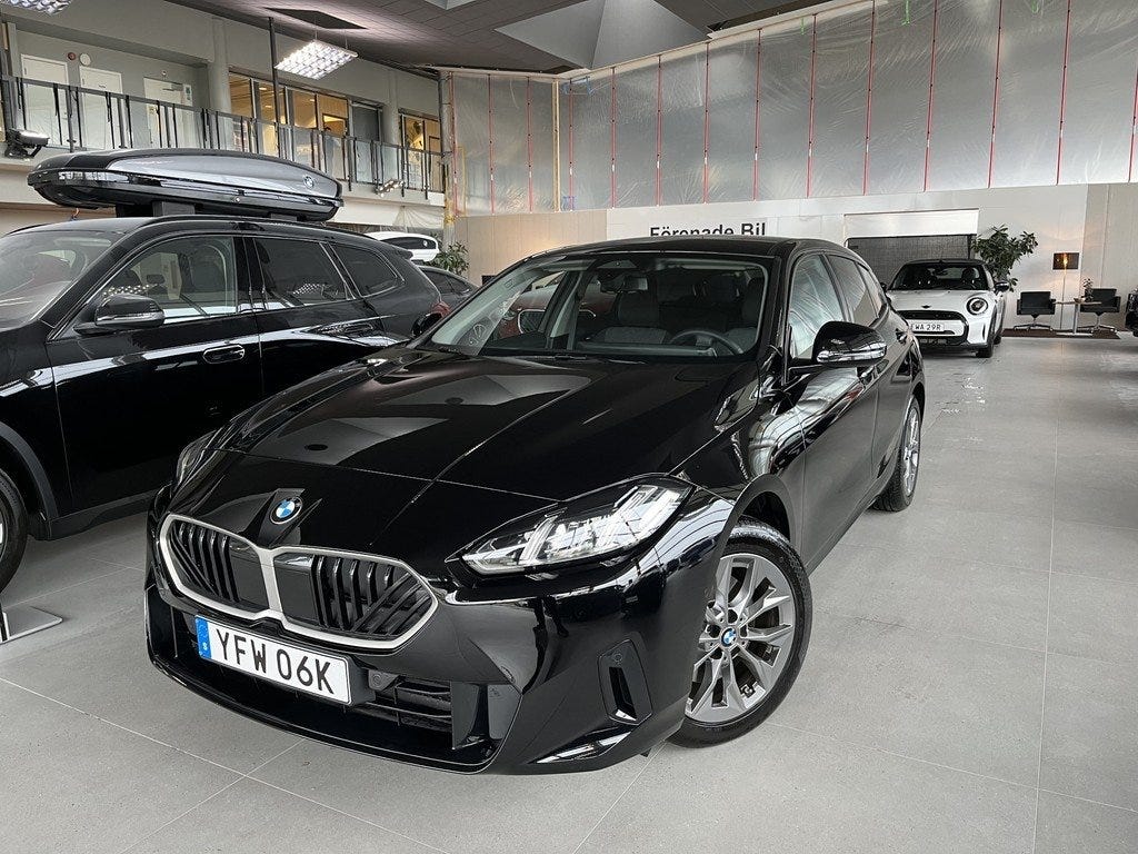 BMW 120 2026 – bild 1 av 14