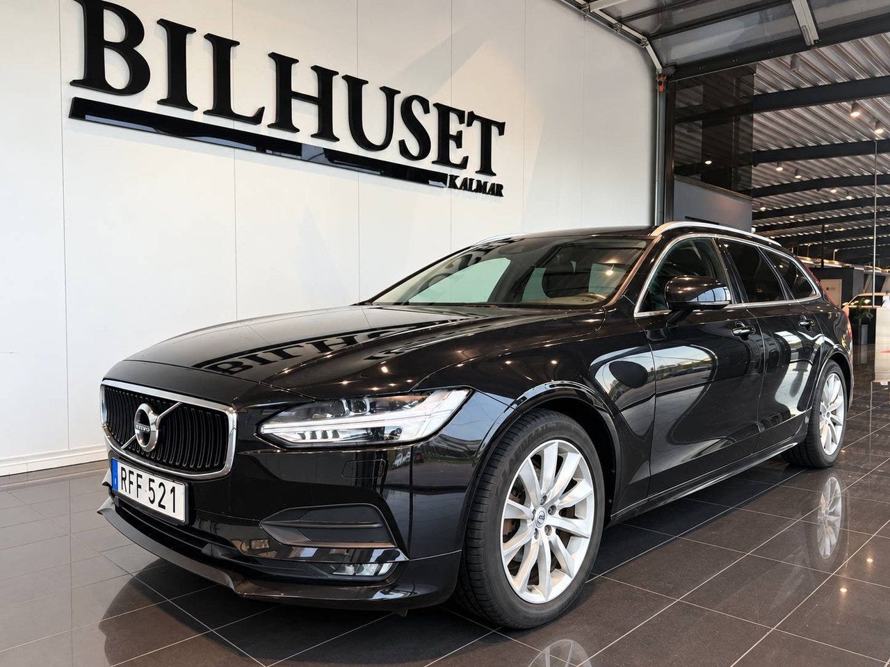 Volvo V90 2019 – bild 1 av 9