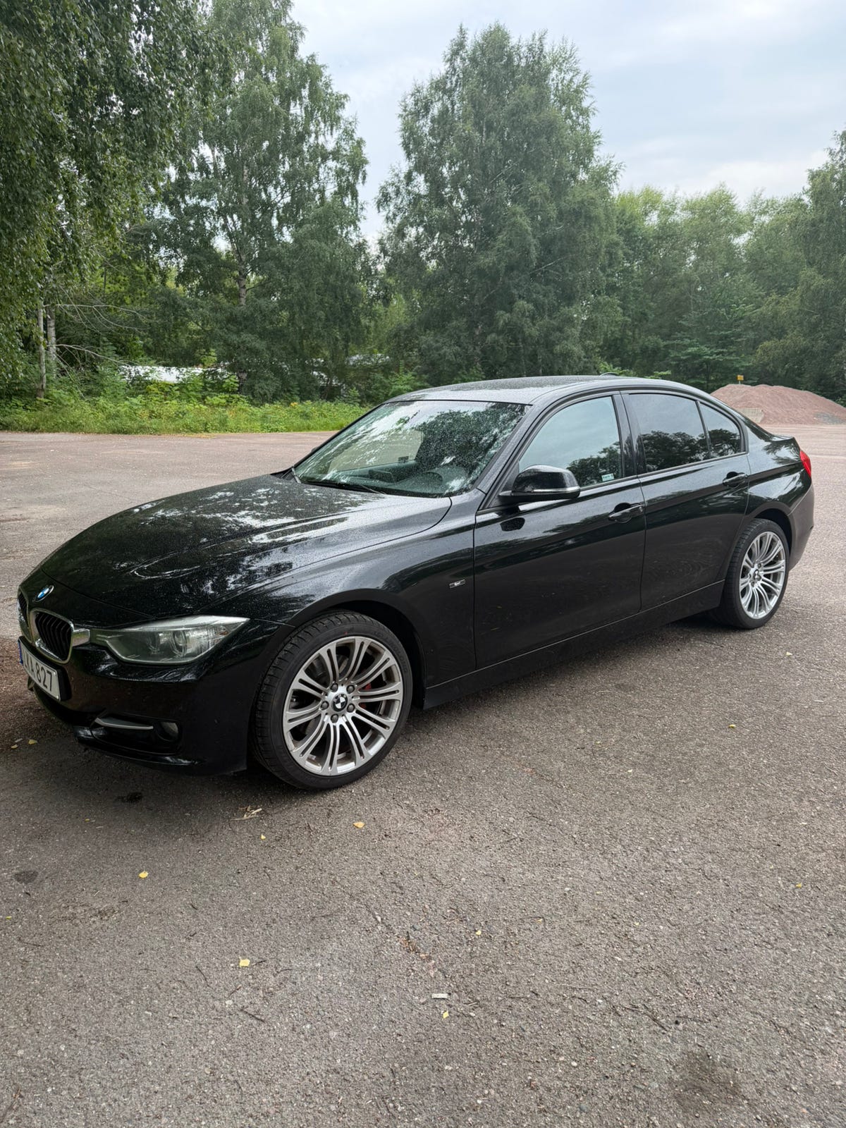 BMW 320d 2014 – bild 1 av 9