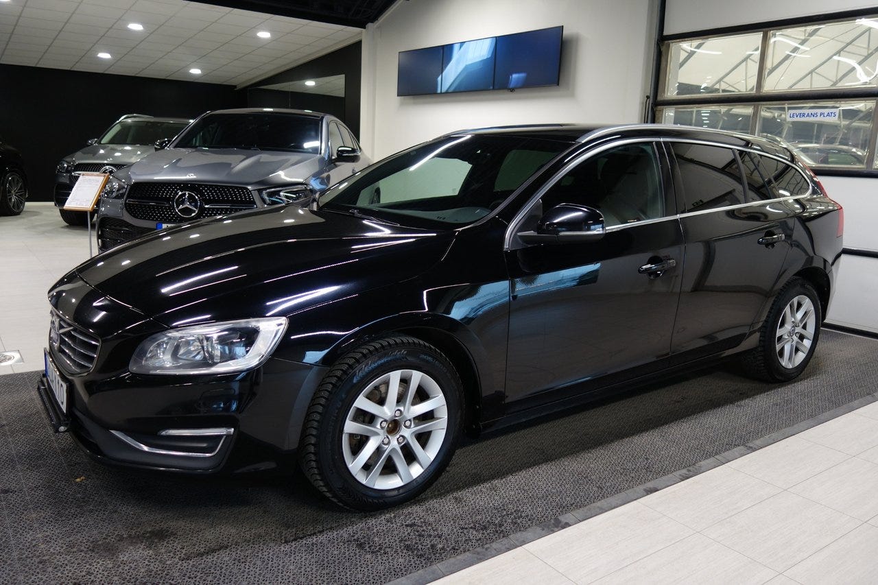 Volvo V60 2016 – bild 1 av 6