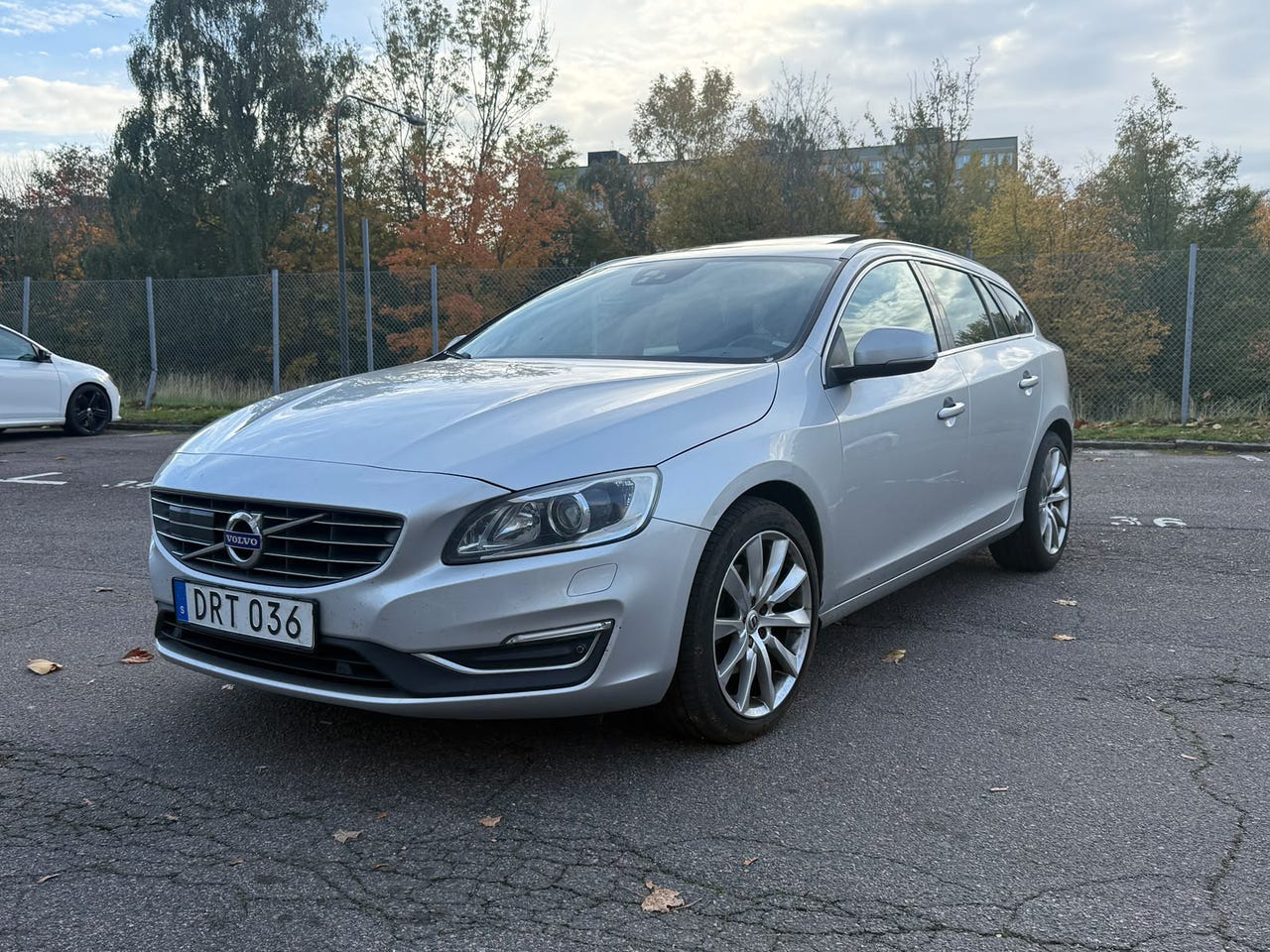 Volvo V60 2016 – bild 1 av 10