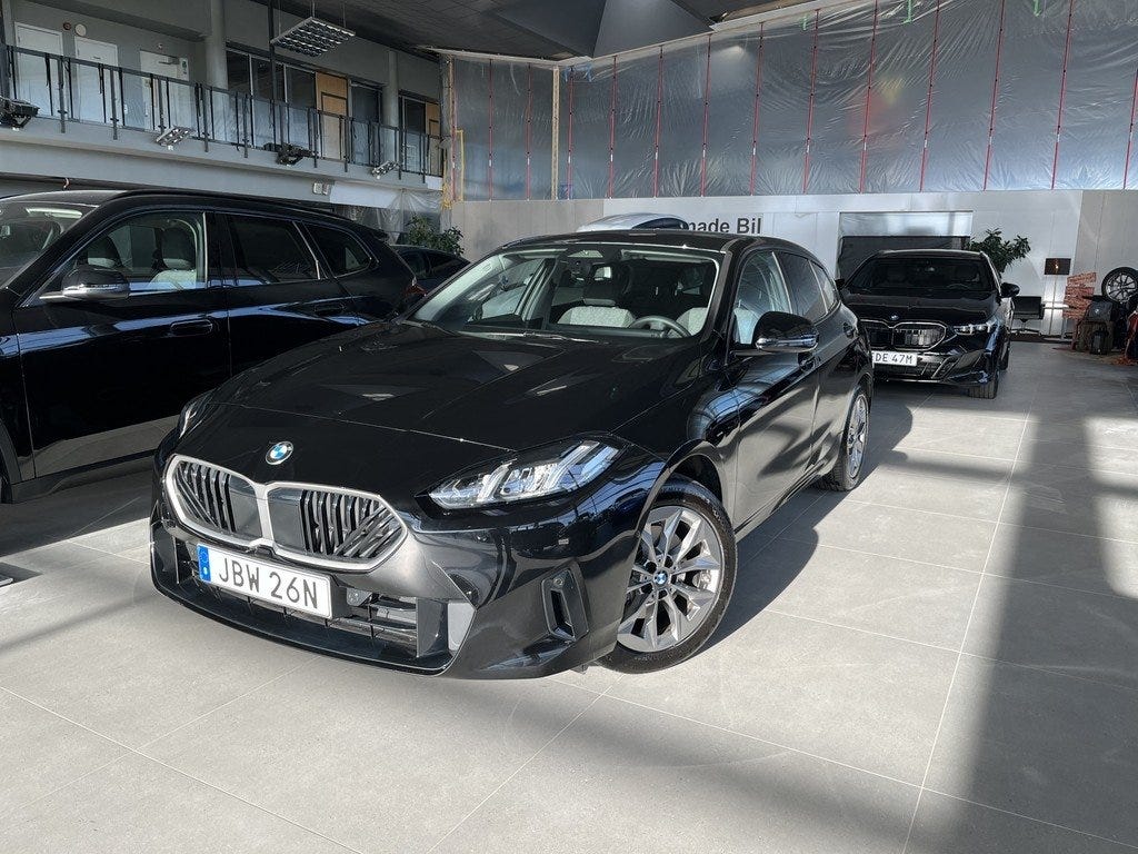 BMW 120 2026 – bild 1 av 14