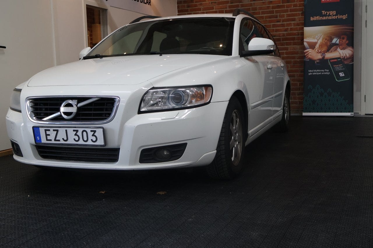 Volvo V50 2011 – bild 1 av 17