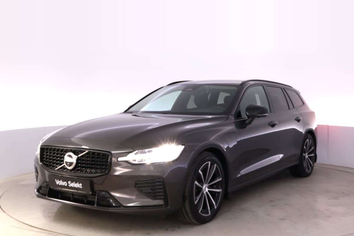 Volvo V60 2025 – bild 1 av 22