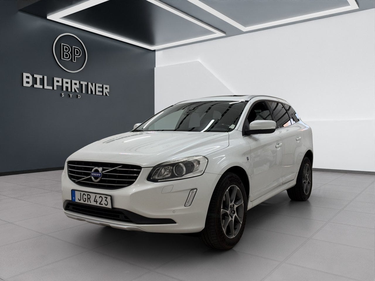 Volvo XC60 2015 – bild 1 av 16