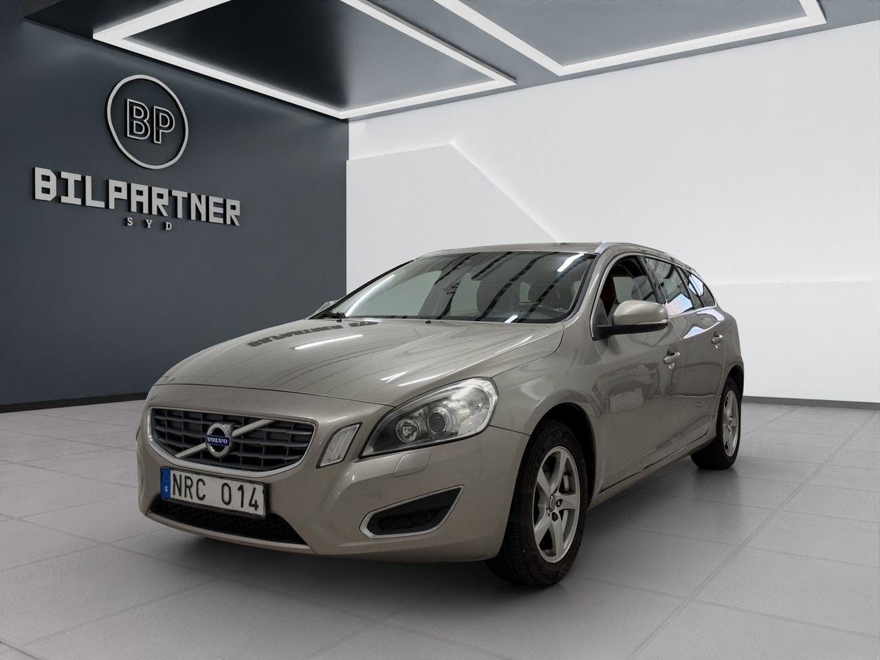 Volvo V60 2012 – bild 1 av 14