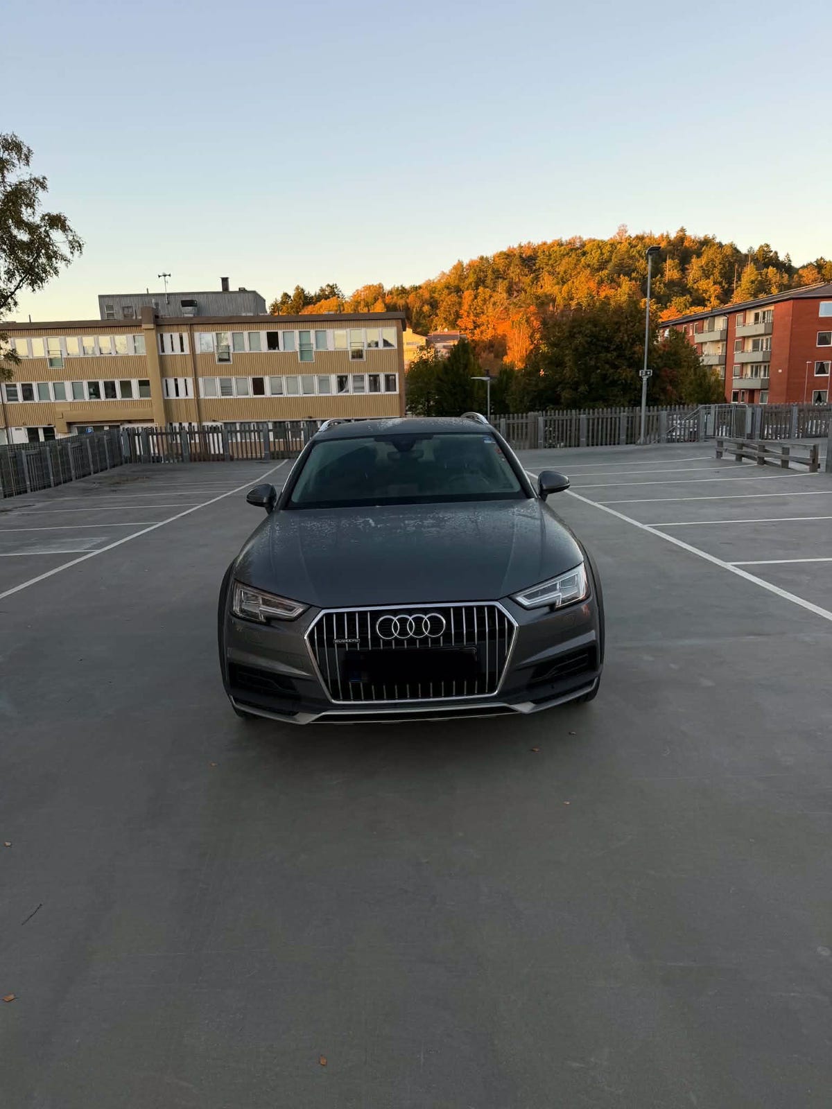 Audi A4 allroad 2017 – bild 1 av 14