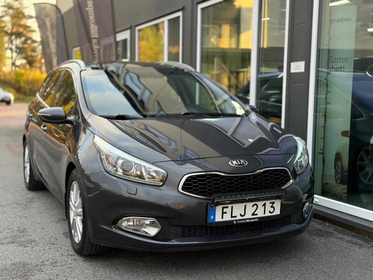 Kia Ceed 2015 – bild 1 av 24