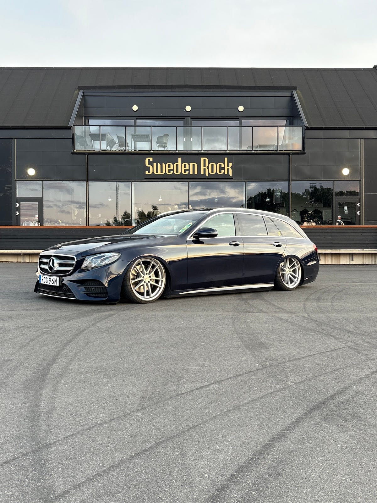 Mercedes-Benz E 200 2019 – bild 1 av 6