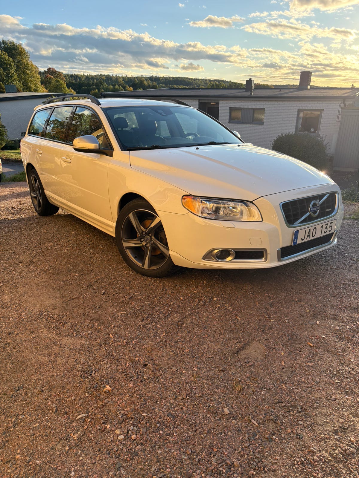Volvo V70 2013 – bild 1 av 9