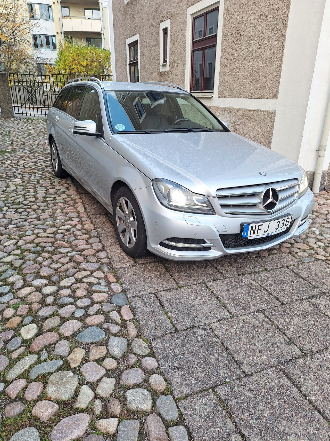 Mercedes-Benz C 220 2013 – bild 1 av 3