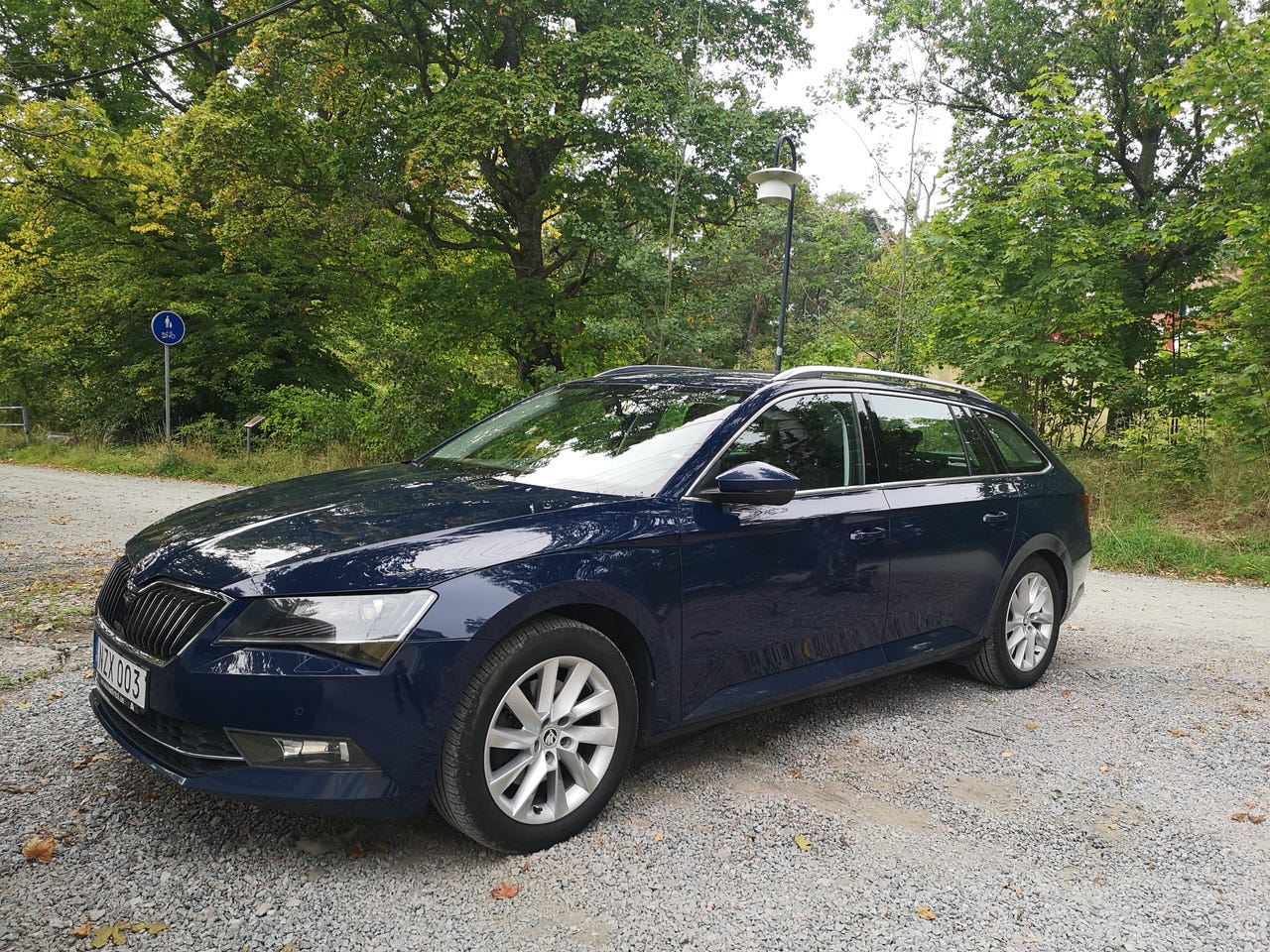 Skoda Superb 2016 – bild 1 av 2