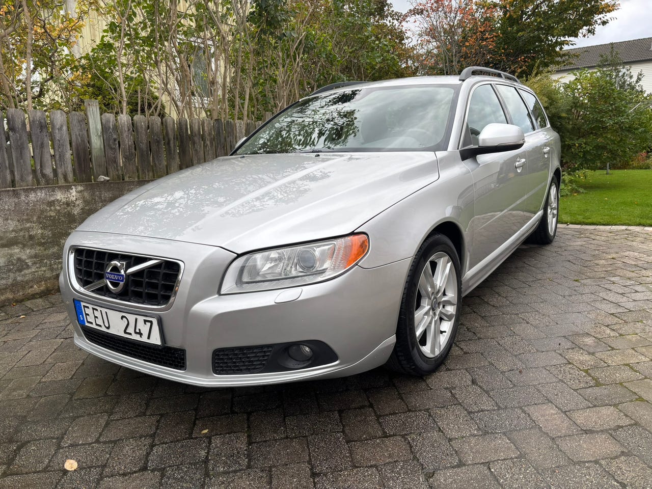 Volvo V70 2013 – bild 1 av 12