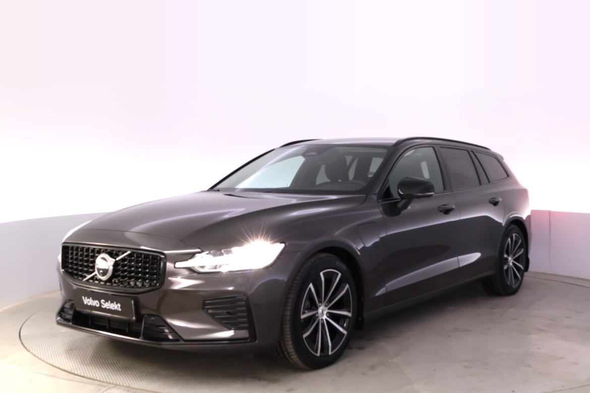Volvo V60 2025 – bild 1 av 21