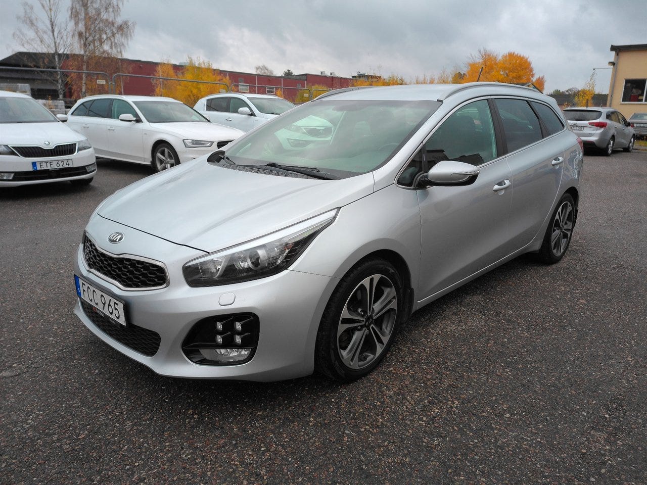 Kia Ceed 2016 – bild 1 av 15
