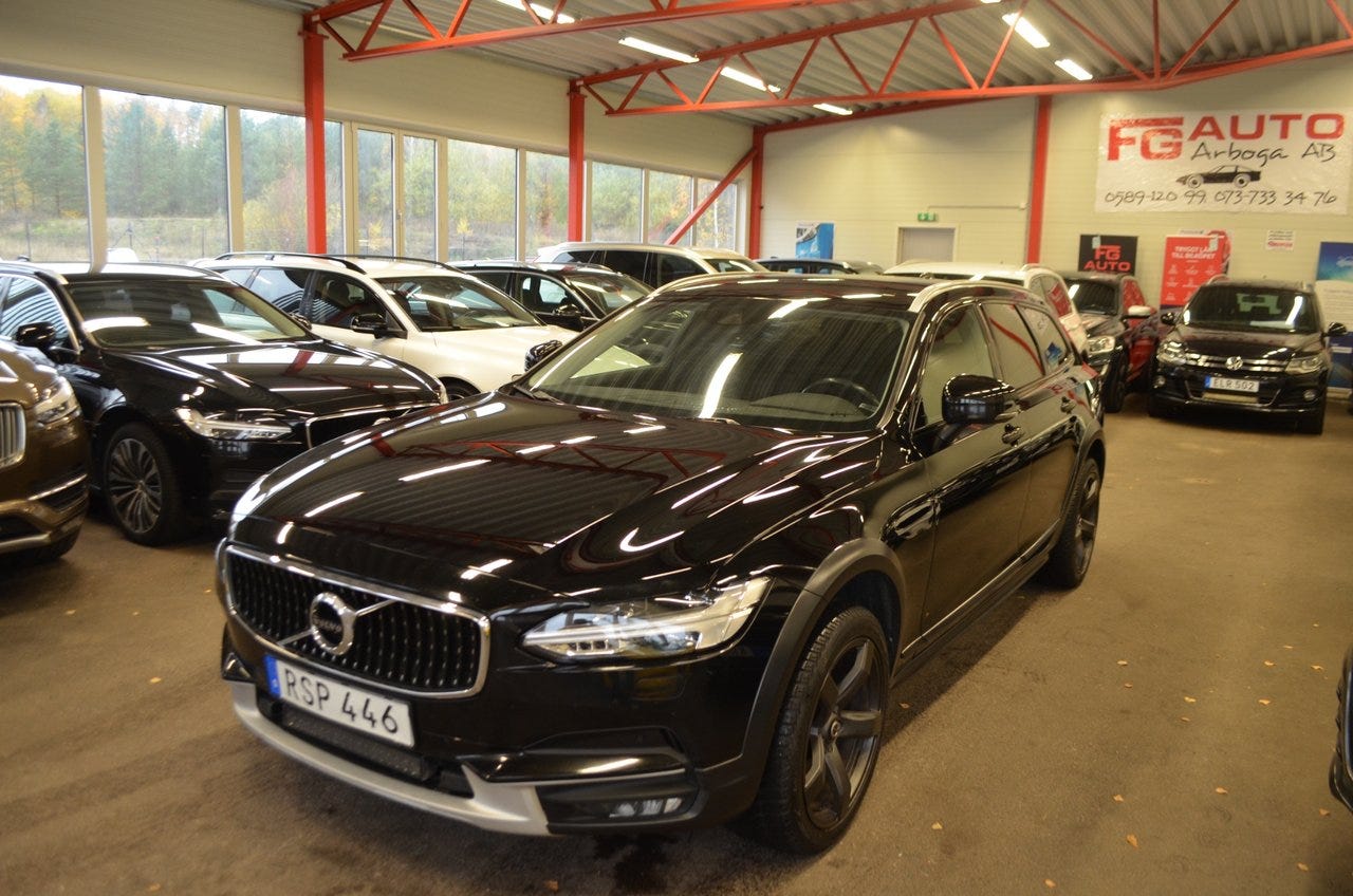 Volvo V90 Cross Country 2018 – bild 1 av 24