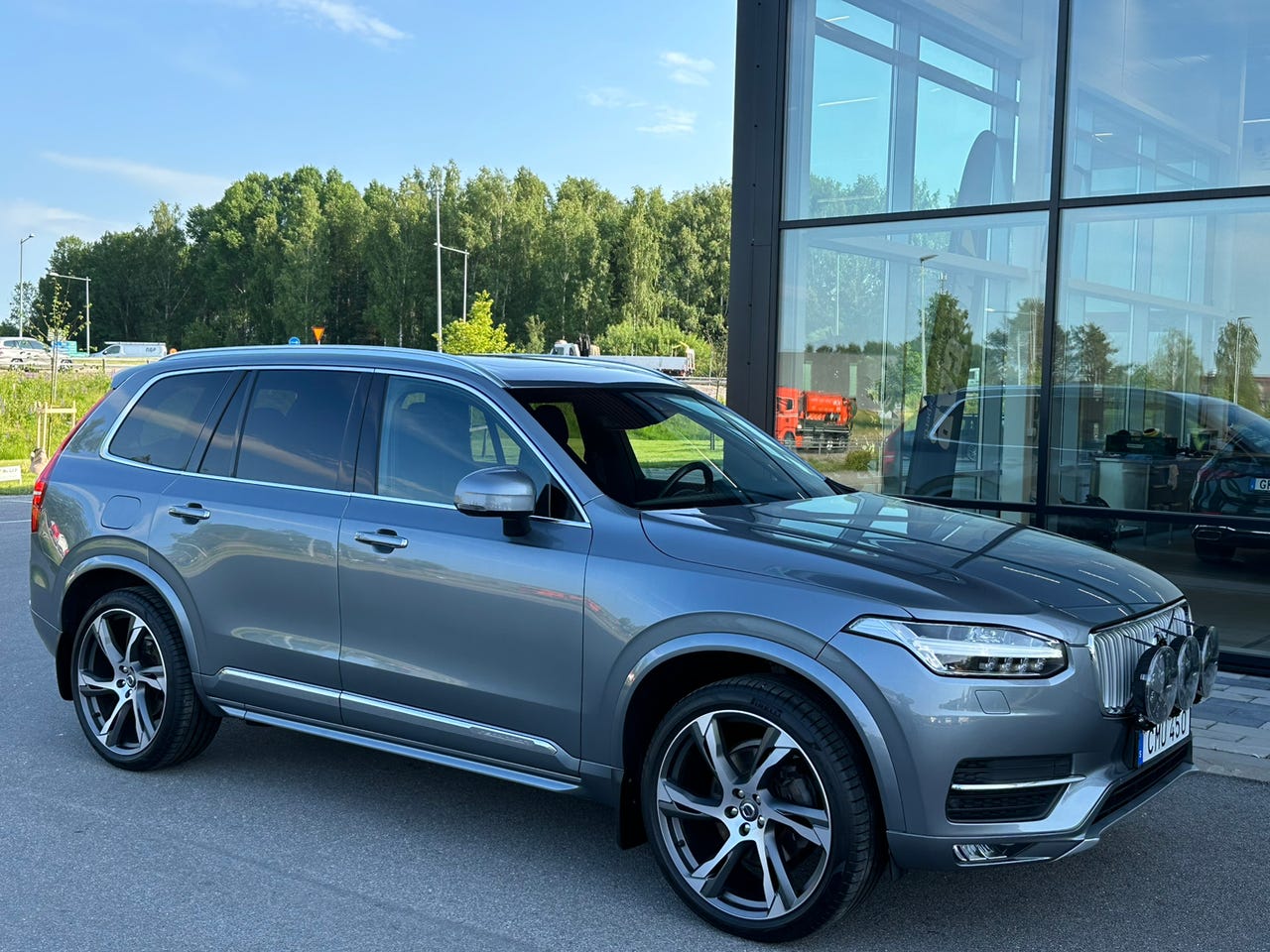 Volvo XC90 2016 – bild 1 av 2