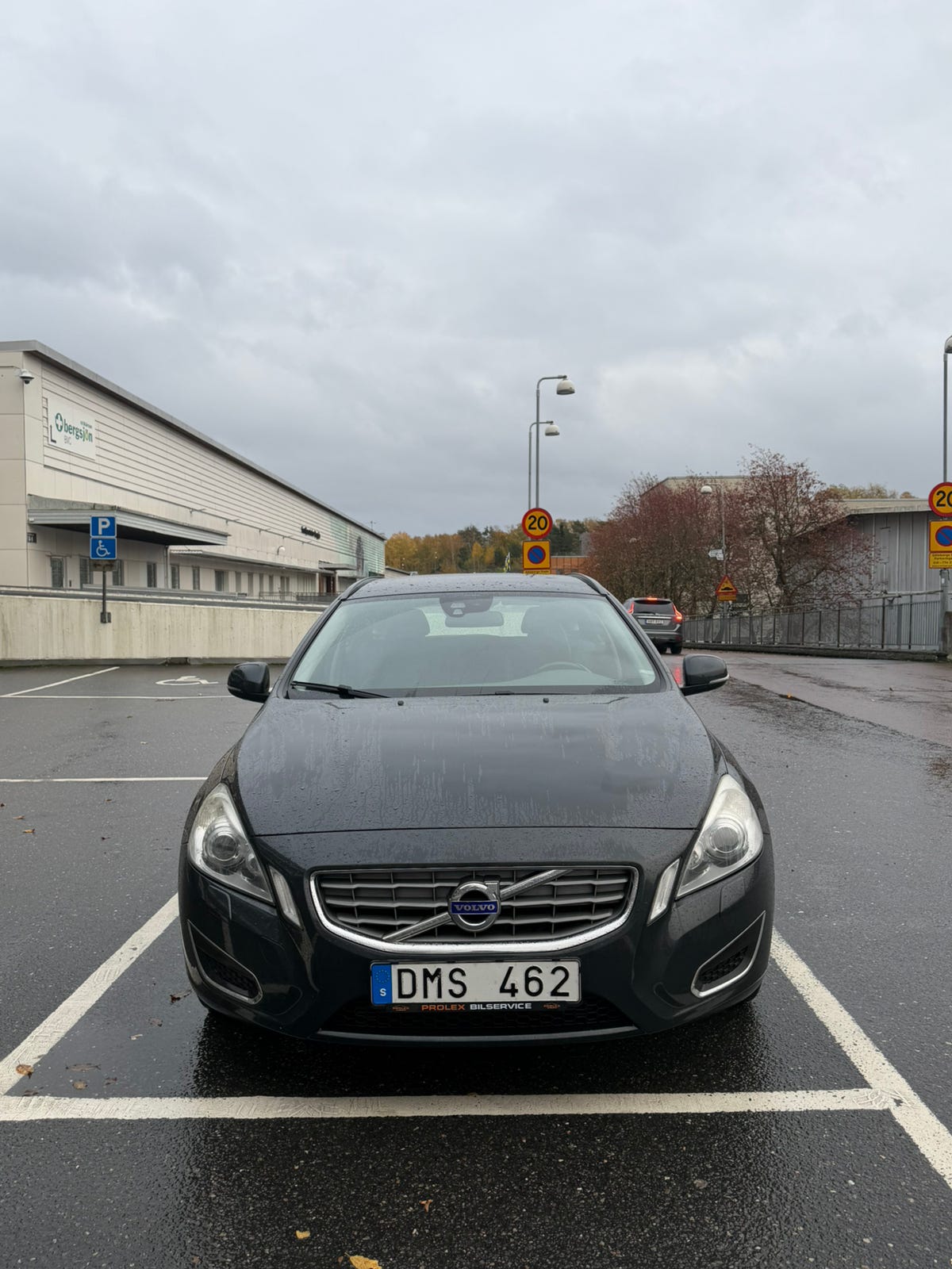 Volvo V60 2012 – bild 1 av 9