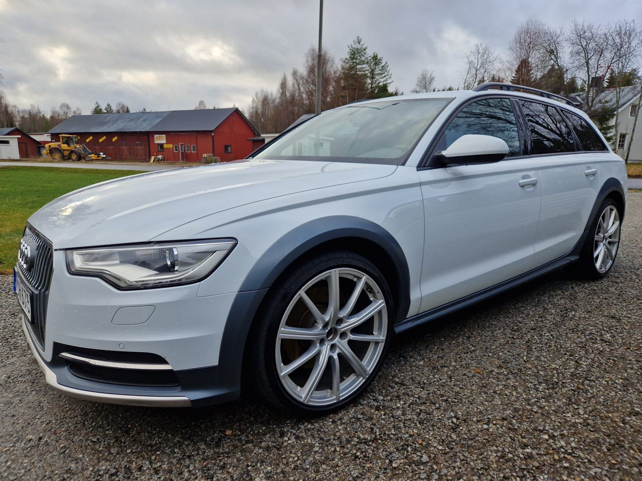 Audi A6 allroad 2014 – bild 1 av 4