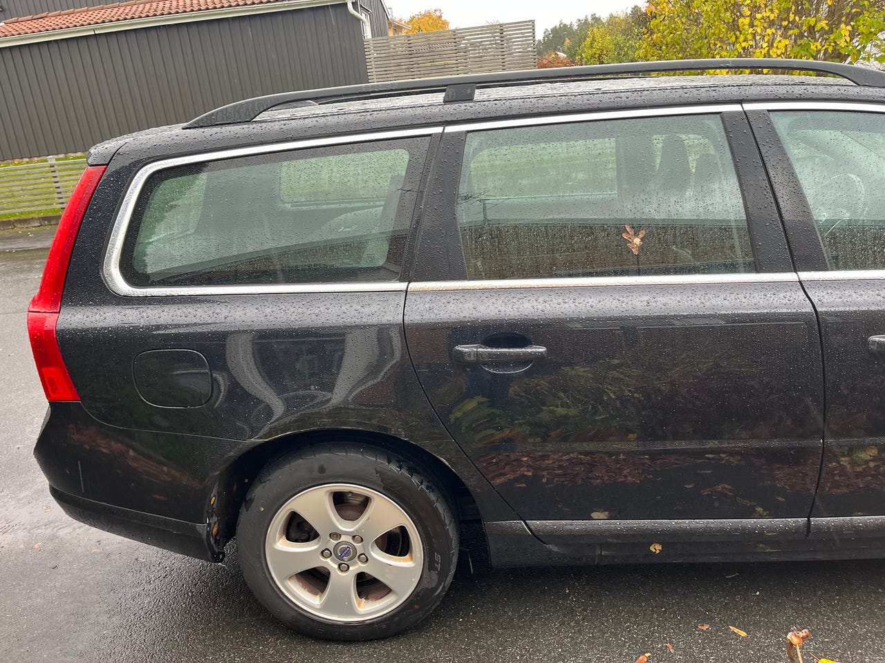 Volvo V70 2010 – bild 1 av 9