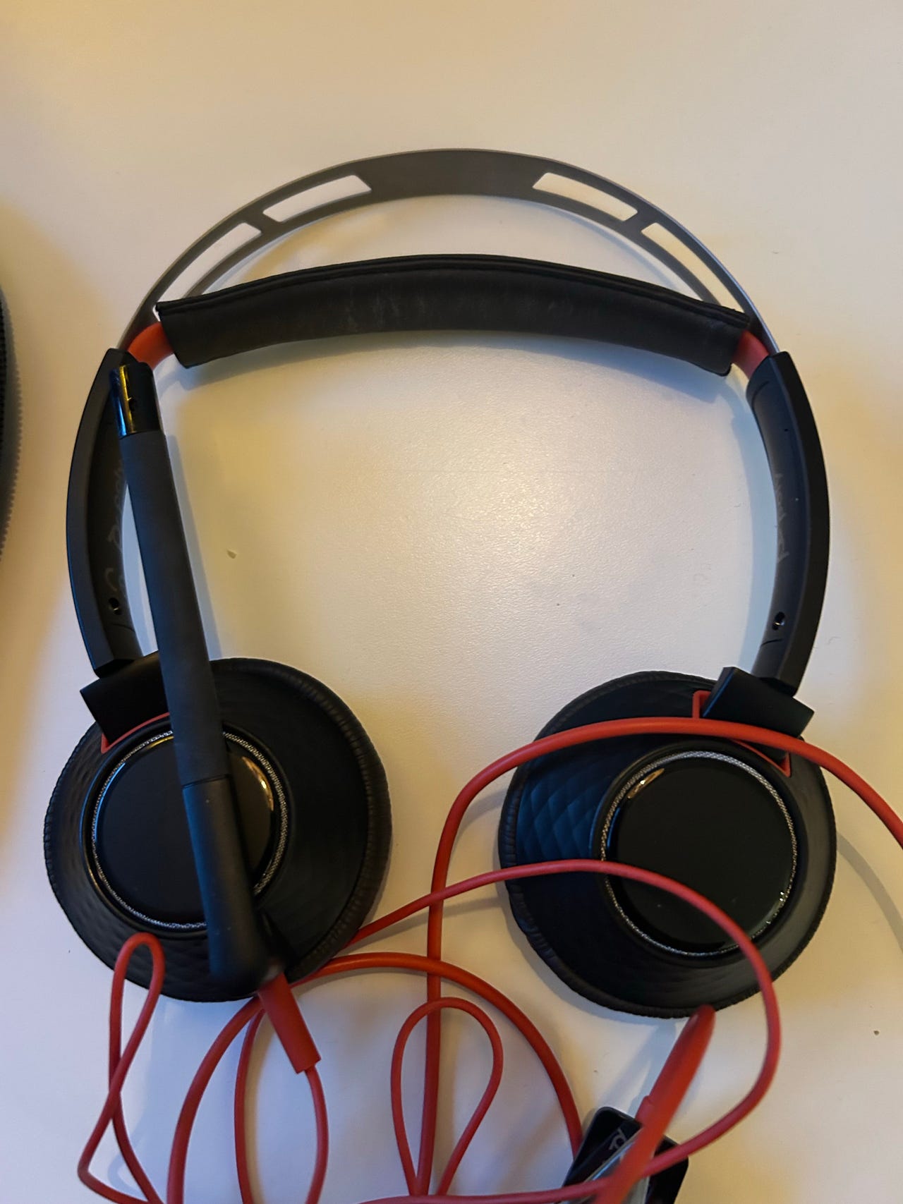 Oanvänt Poly headset med mikrofon och USB-kabel. | Blocket