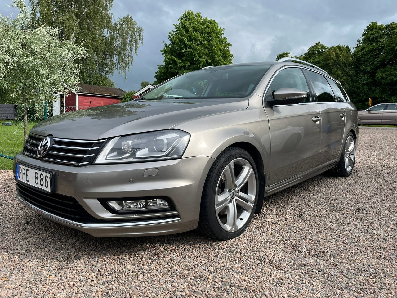 Volkswagen Passat 2014 – bild 1 av 8