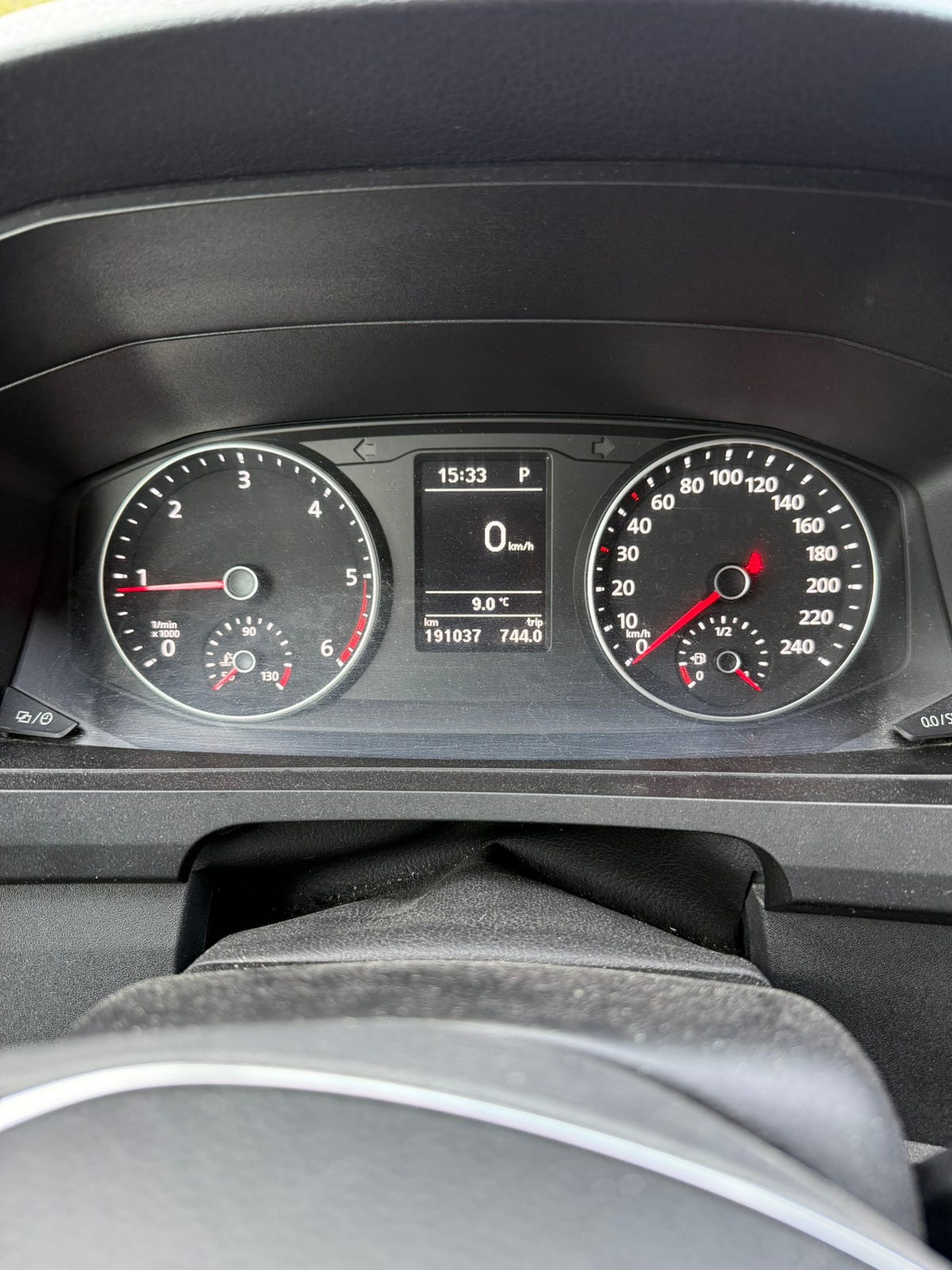 Volkswagen Transporter 2018 – bild 1 av 10
