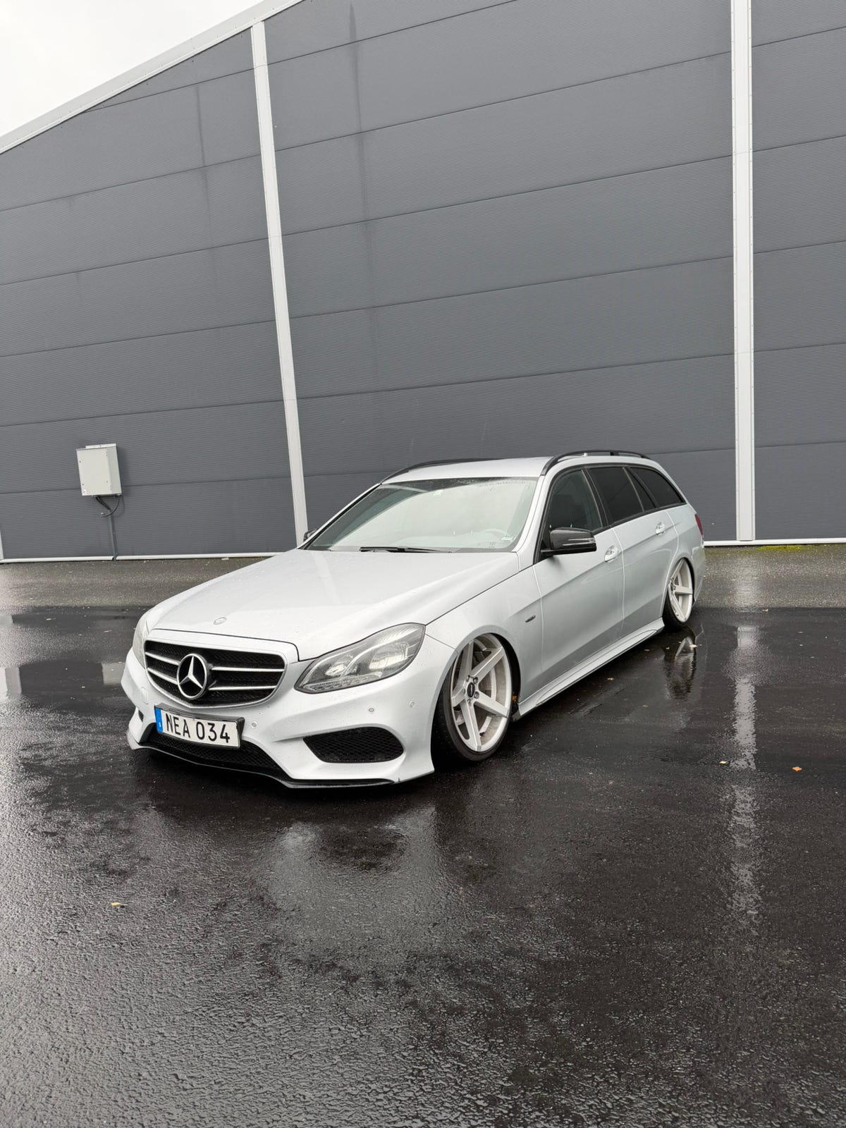 Mercedes-Benz E 220 2016 – bild 1 av 7