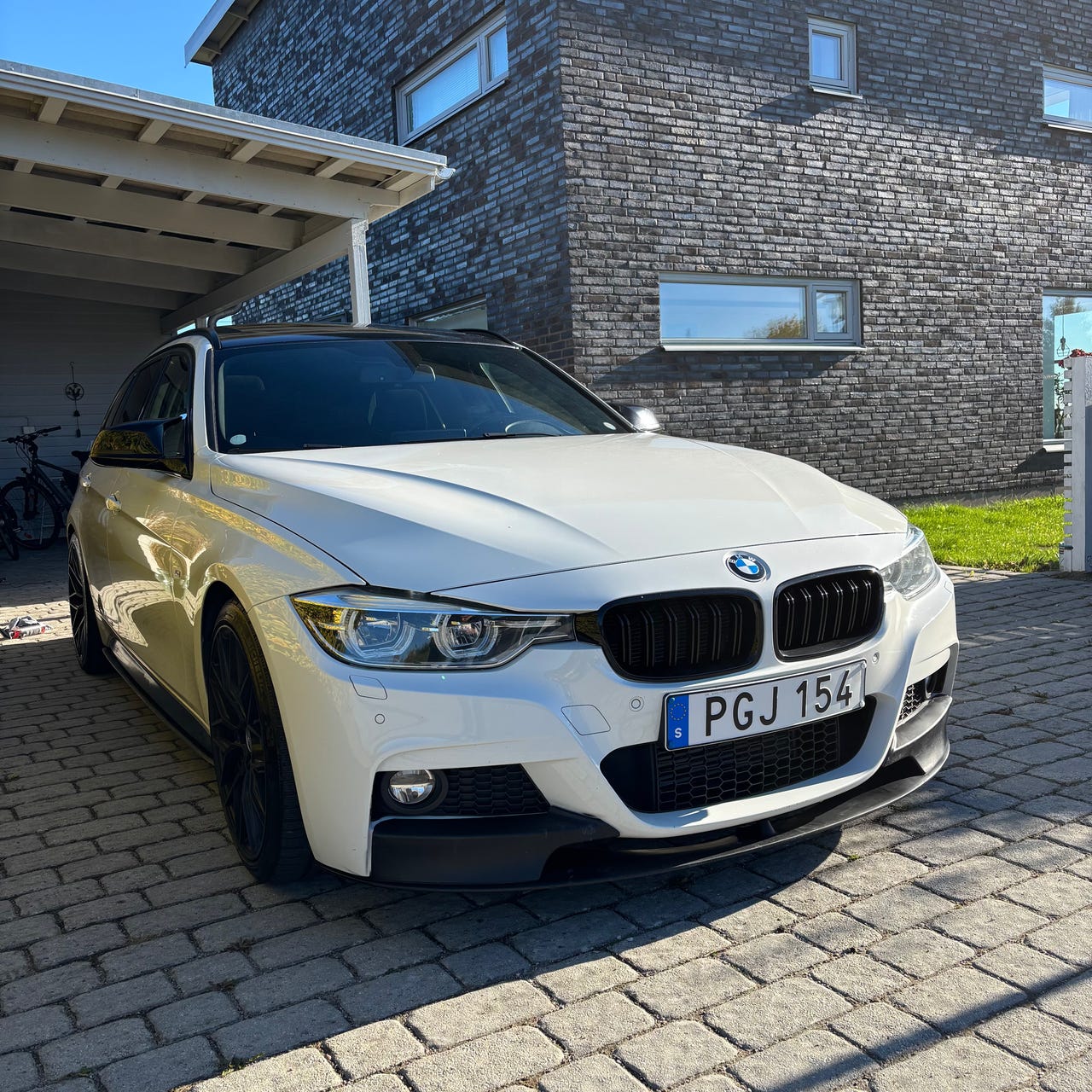 BMW 320d 2017 – bild 1 av 15