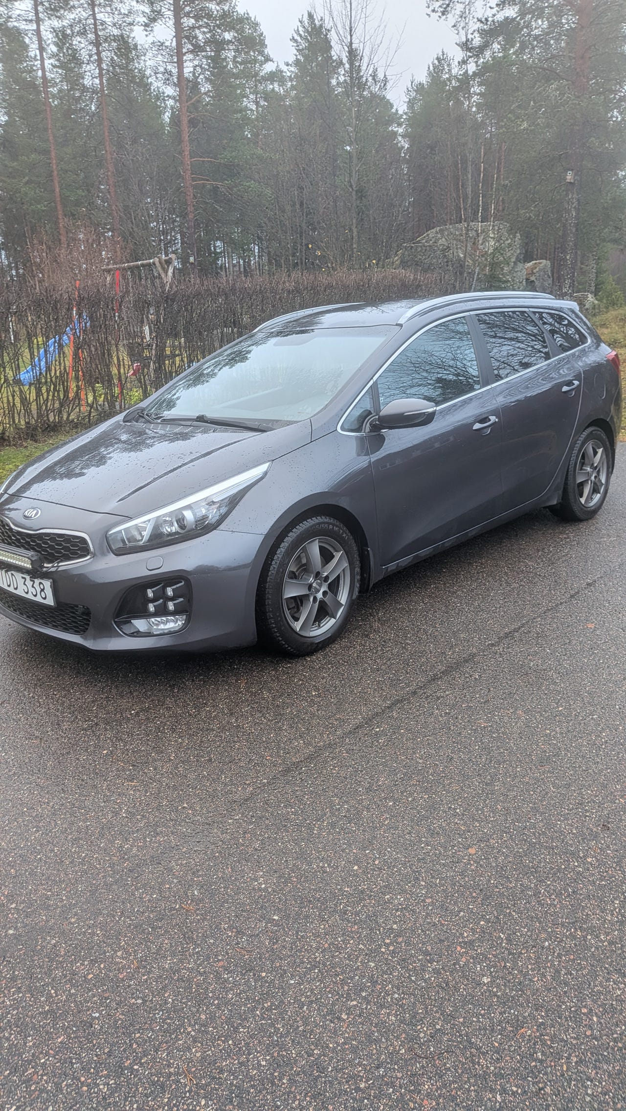 Kia Ceed 2016 – bild 1 av 4