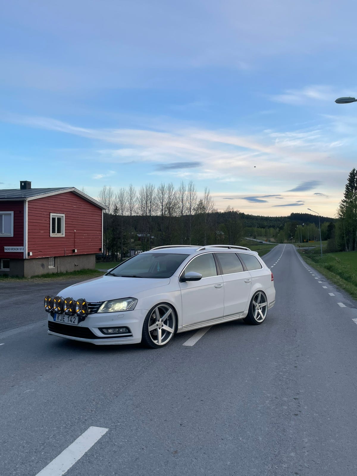 Volkswagen Passat 2014 – bild 1 av 9