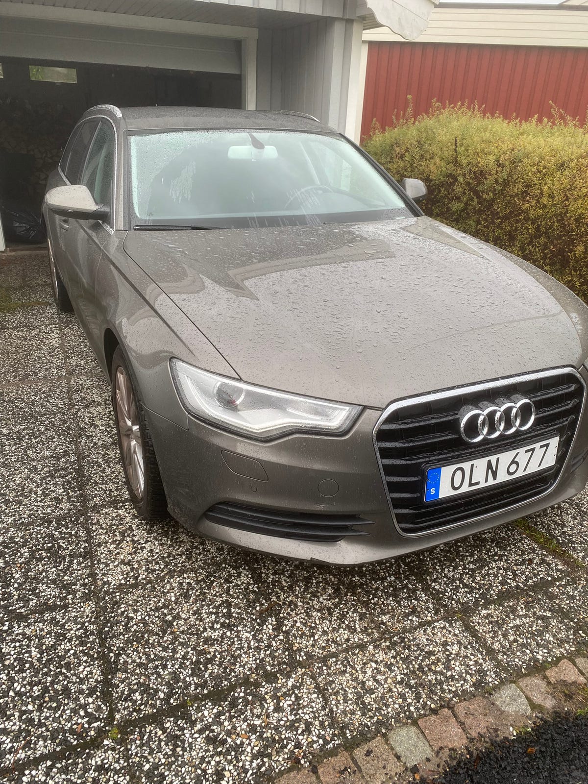 Audi A6 2014 – bild 1 av 4