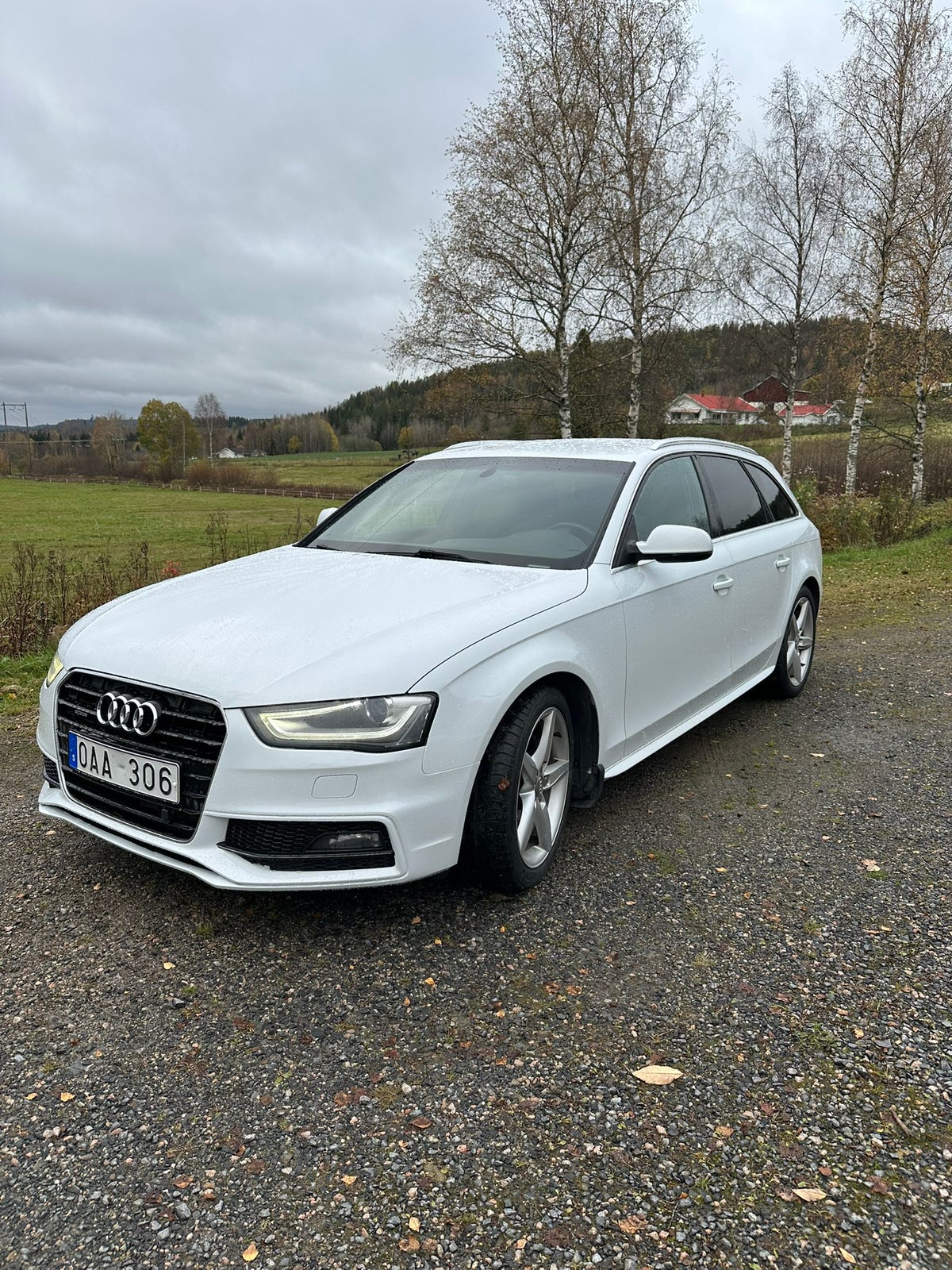 Audi A4 2014 – bild 1 av 5