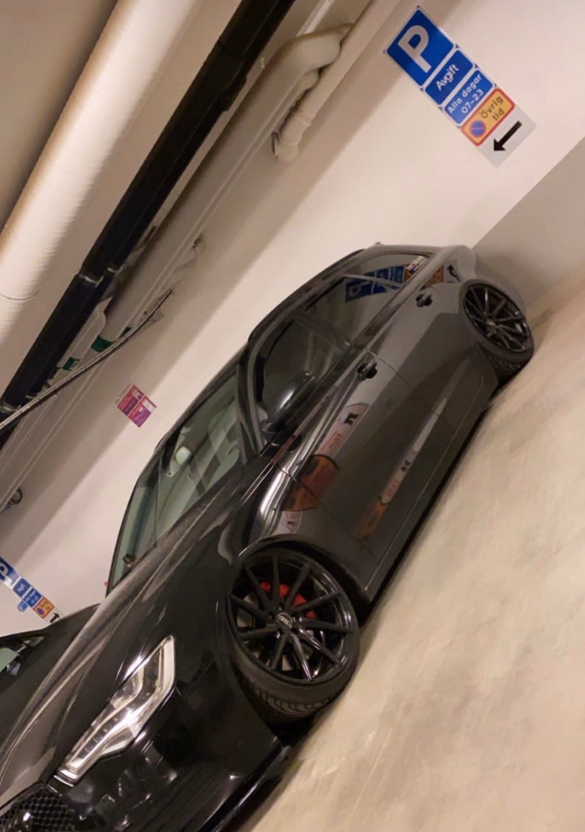 Audi A6 2012 – bild 1 av 3