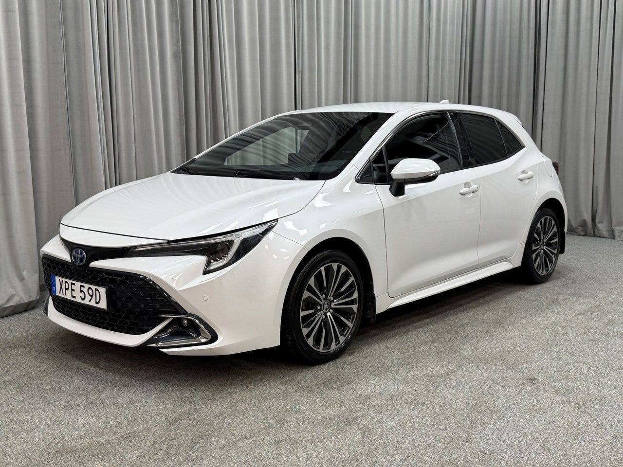 Toyota Corolla 2023 – bild 1 av 15