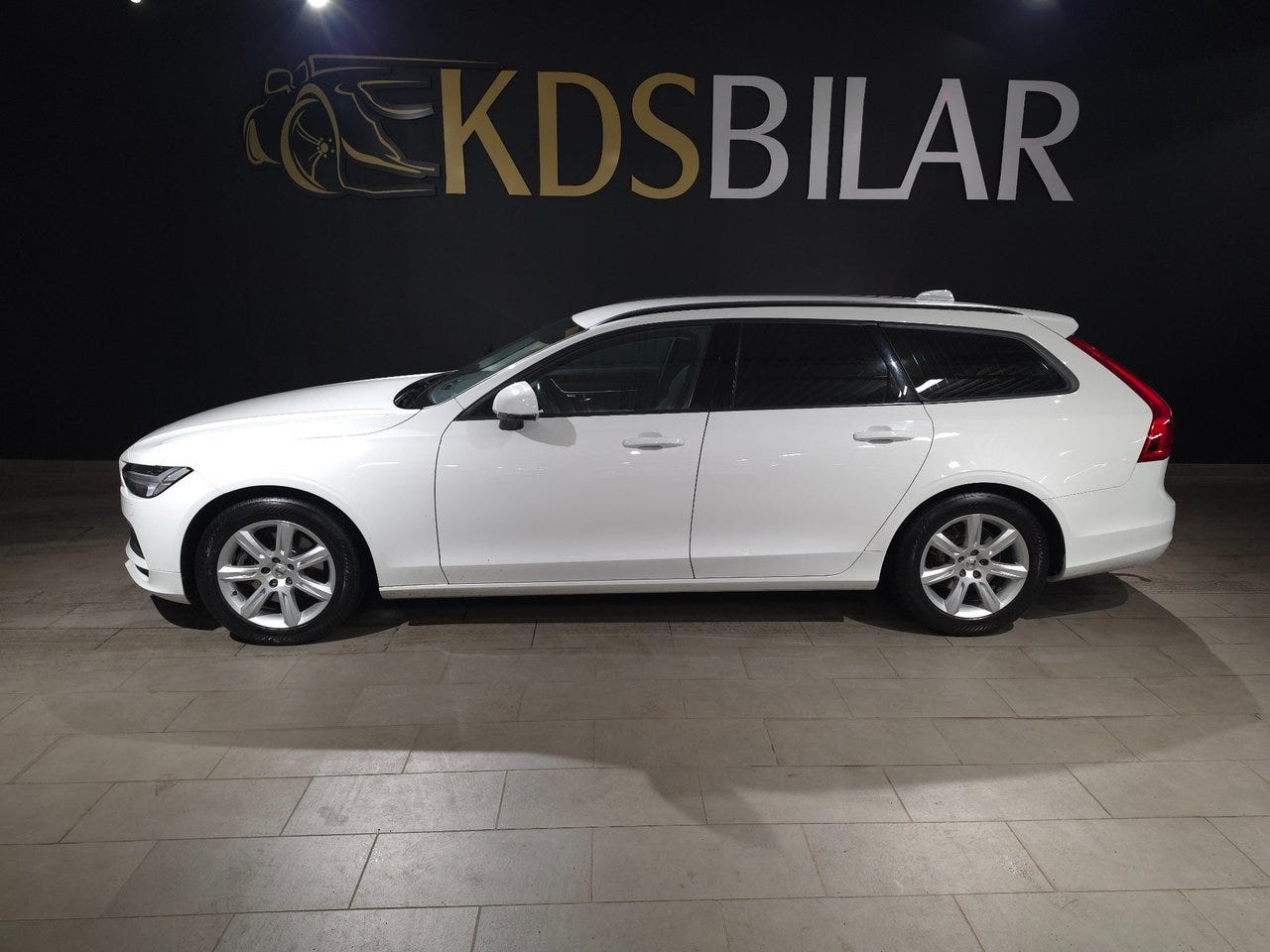Volvo V90 2018 – bild 1 av 13