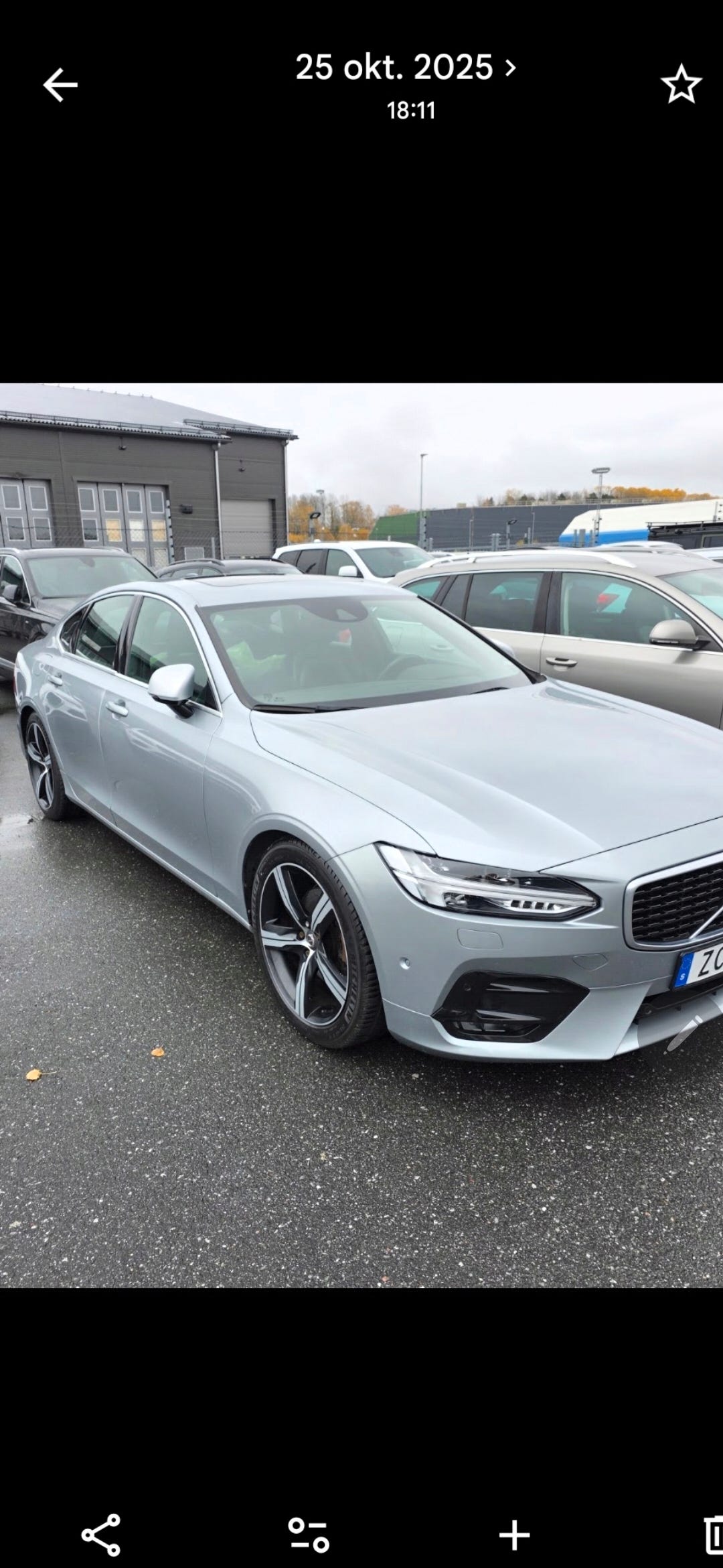Volvo S90 2018 – bild 1 av 2