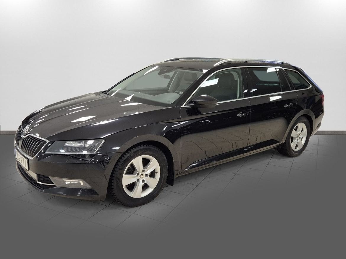 Skoda Superb 2017 – bild 1 av 14