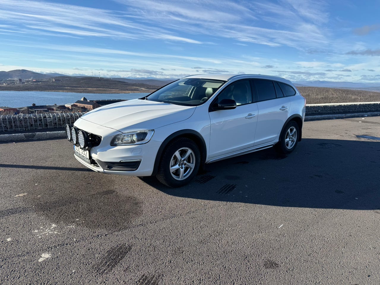 Volvo V60 Cross Country 2017 – bild 1 av 3