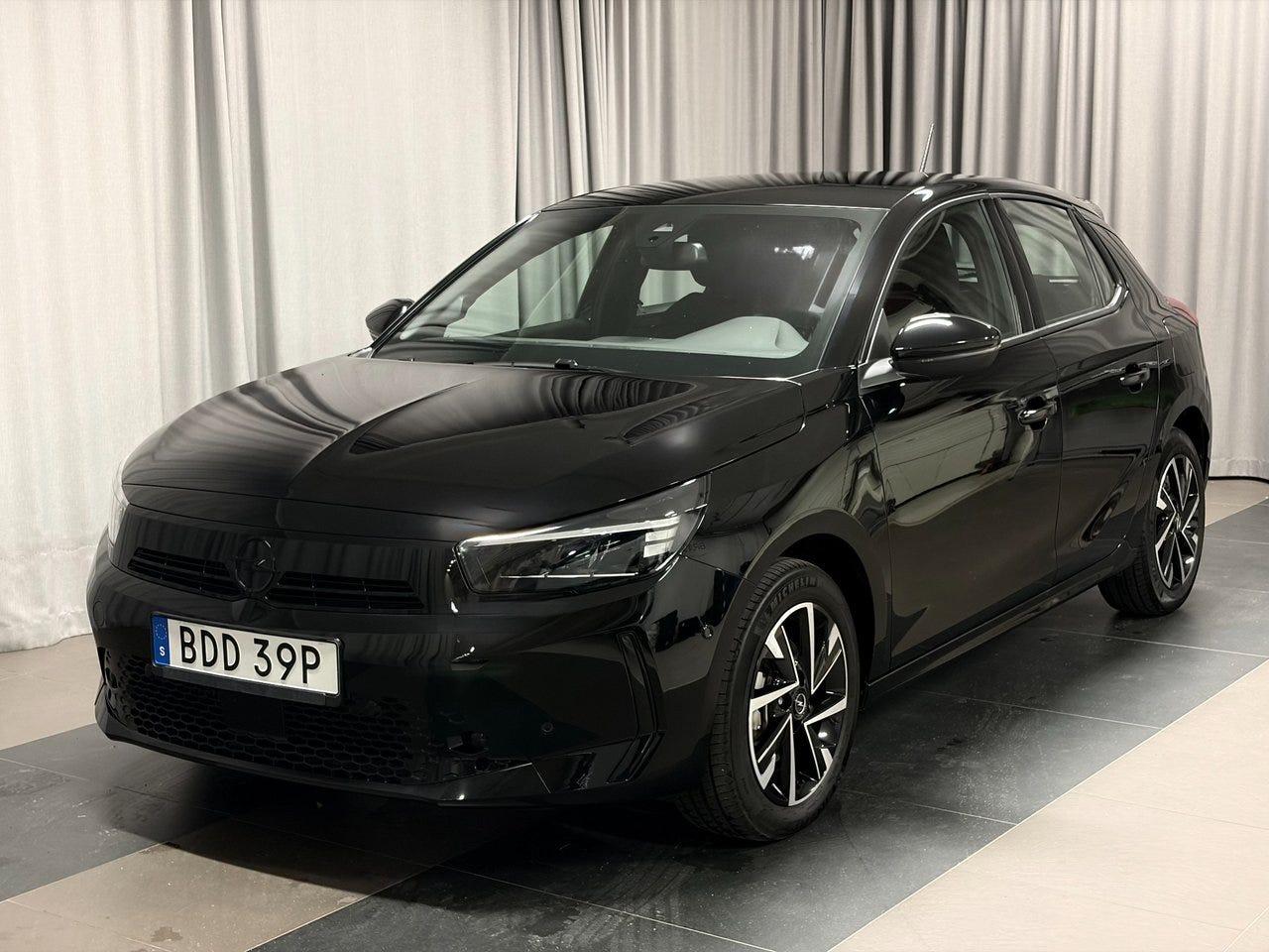 Opel Corsa 2025 – bild 1 av 14