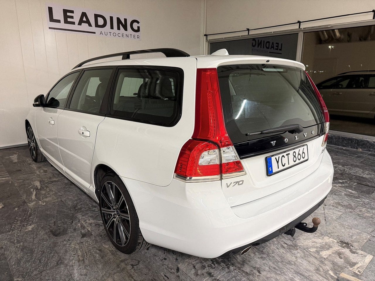 Volvo V70 2016 – bild 1 av 24