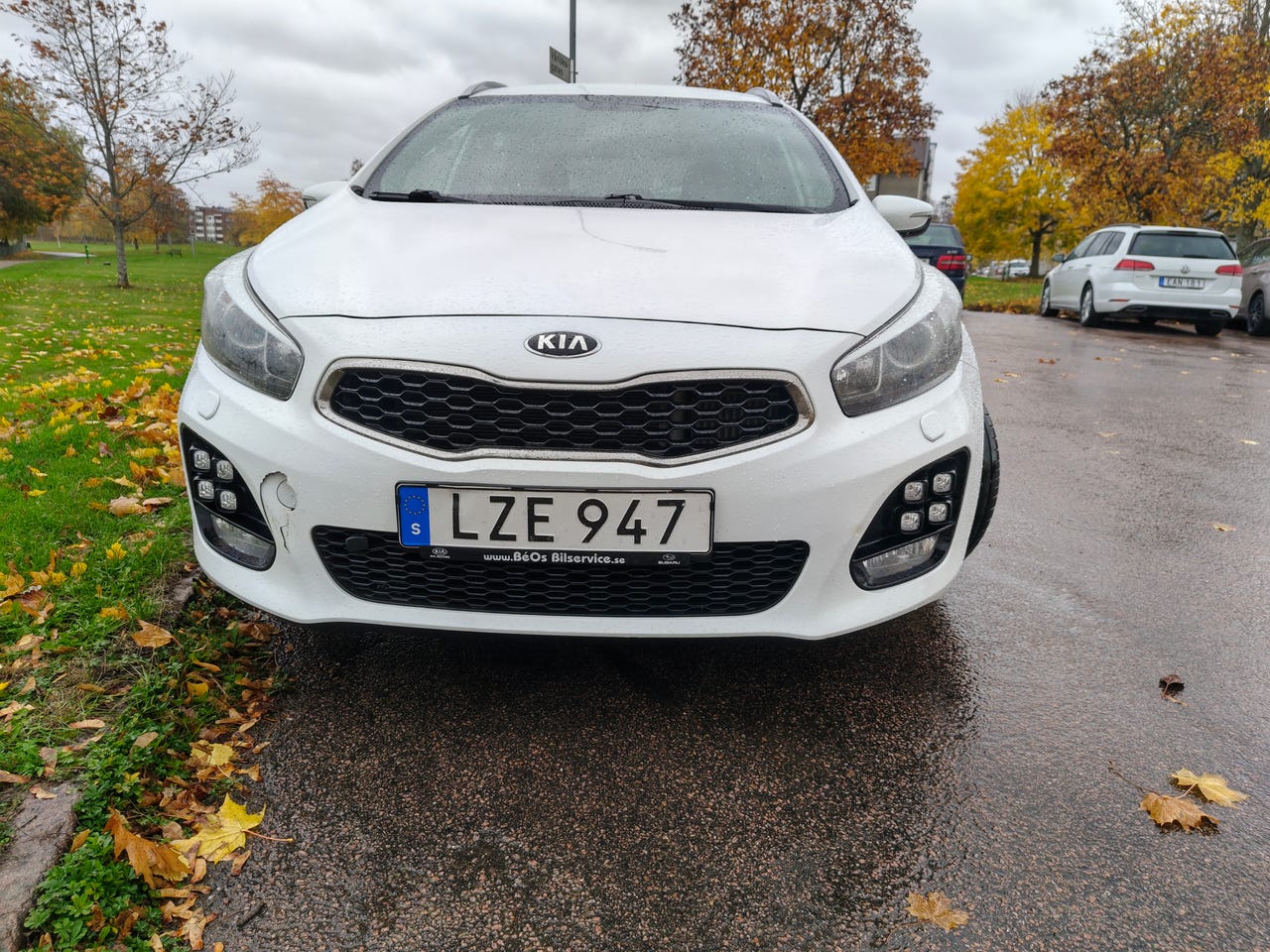 Kia Ceed 2016 – bild 1 av 10