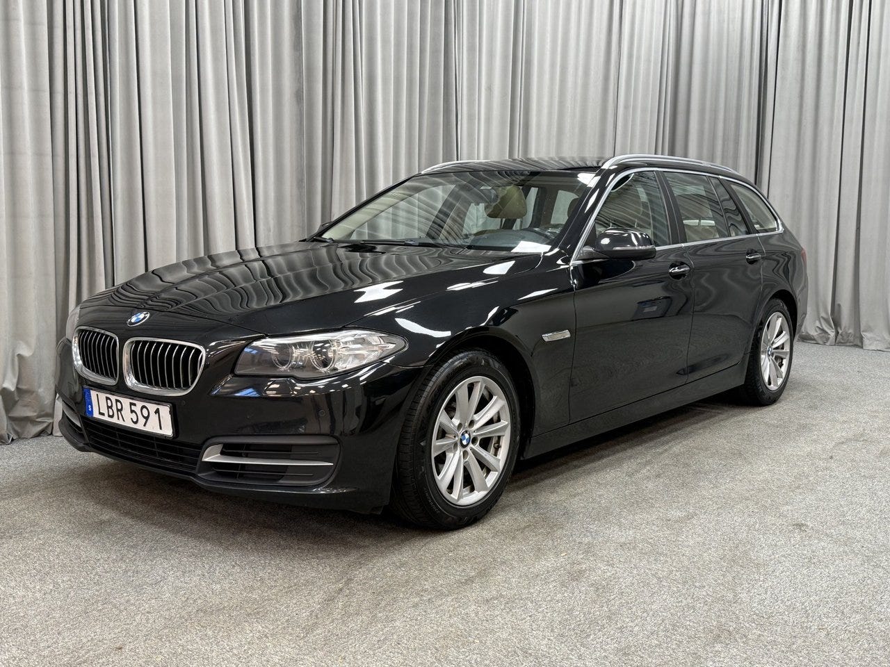 BMW 520d 2016 – bild 1 av 17