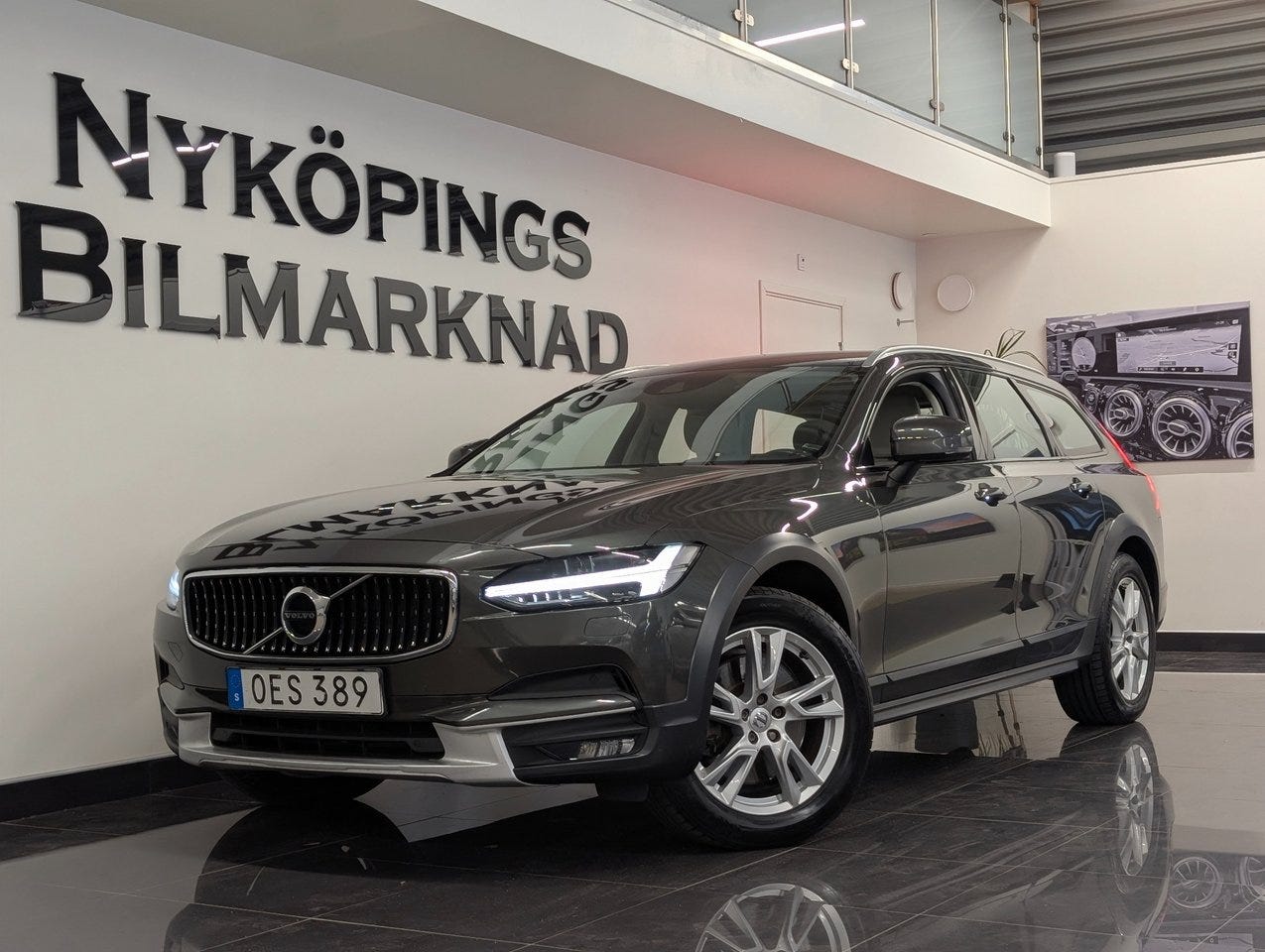 Volvo V90 Cross Country 2019 – bild 1 av 20