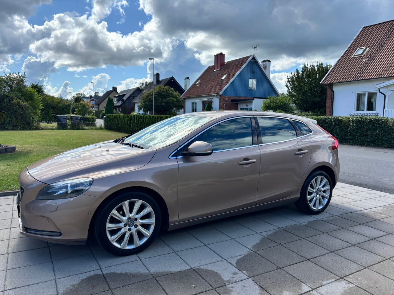 Volvo V40 2013 – bild 1 av 7