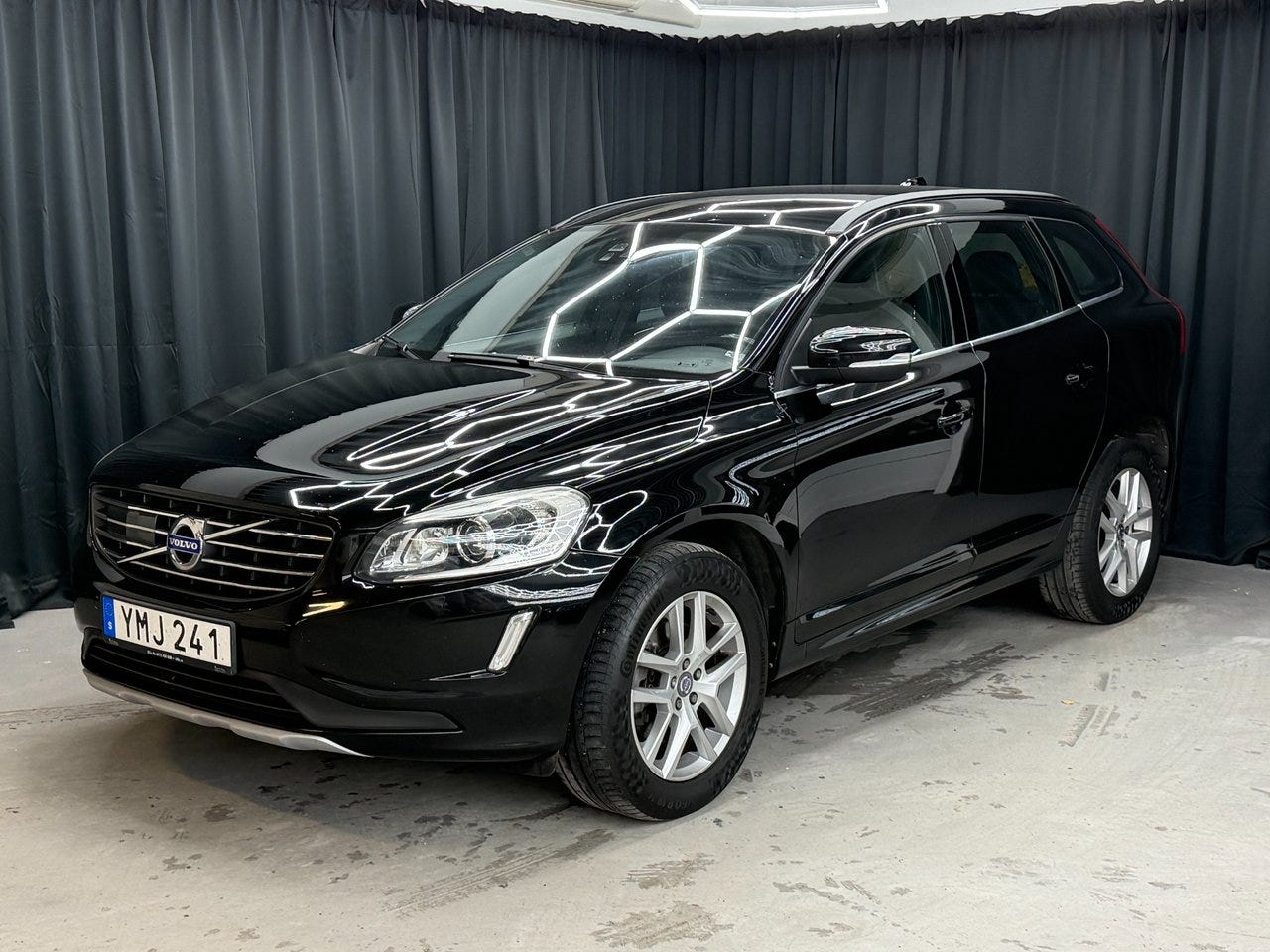 Volvo XC60 2017 – bild 1 av 14